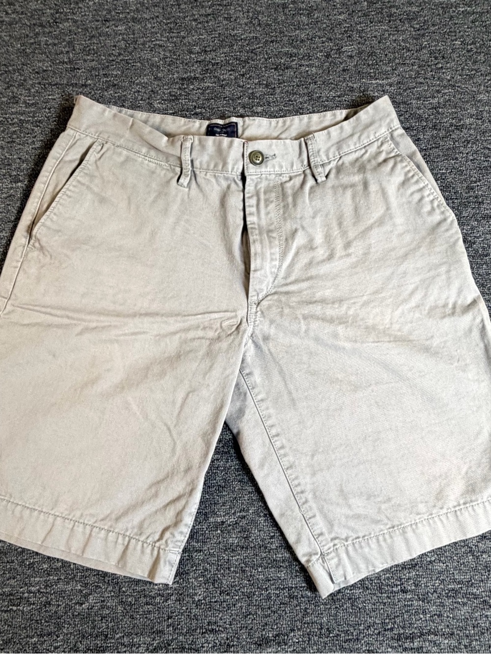 Mens Gap Khakis Red Lived In Shorts 100% Cotton 10.5" Inseam Size 32